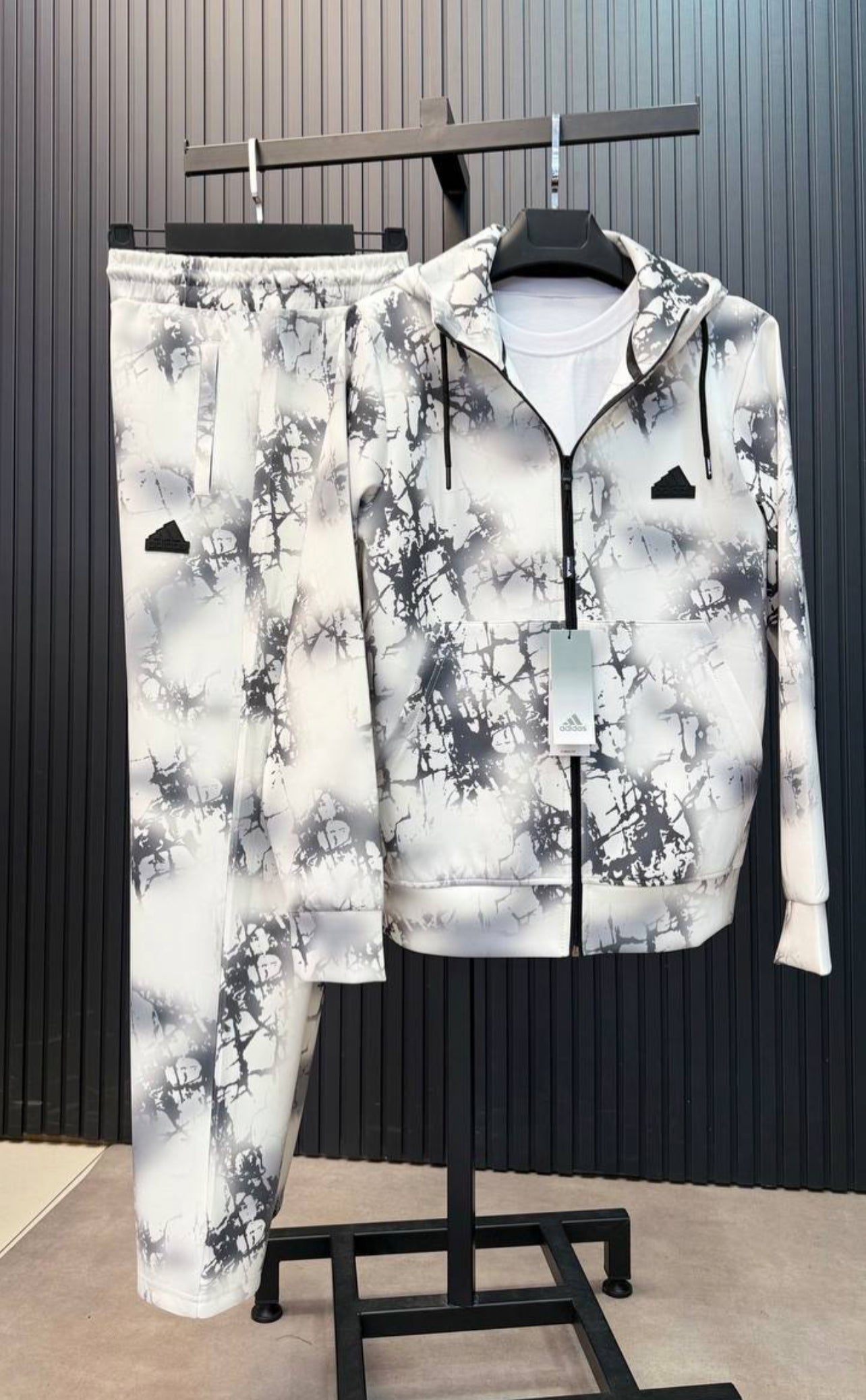 Adidas Set - 081