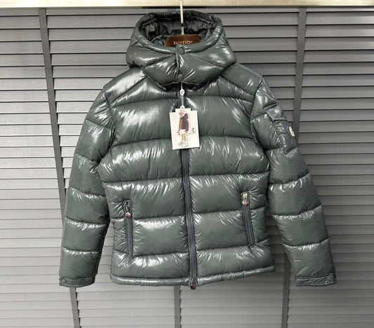 Moncler Jacket - 776