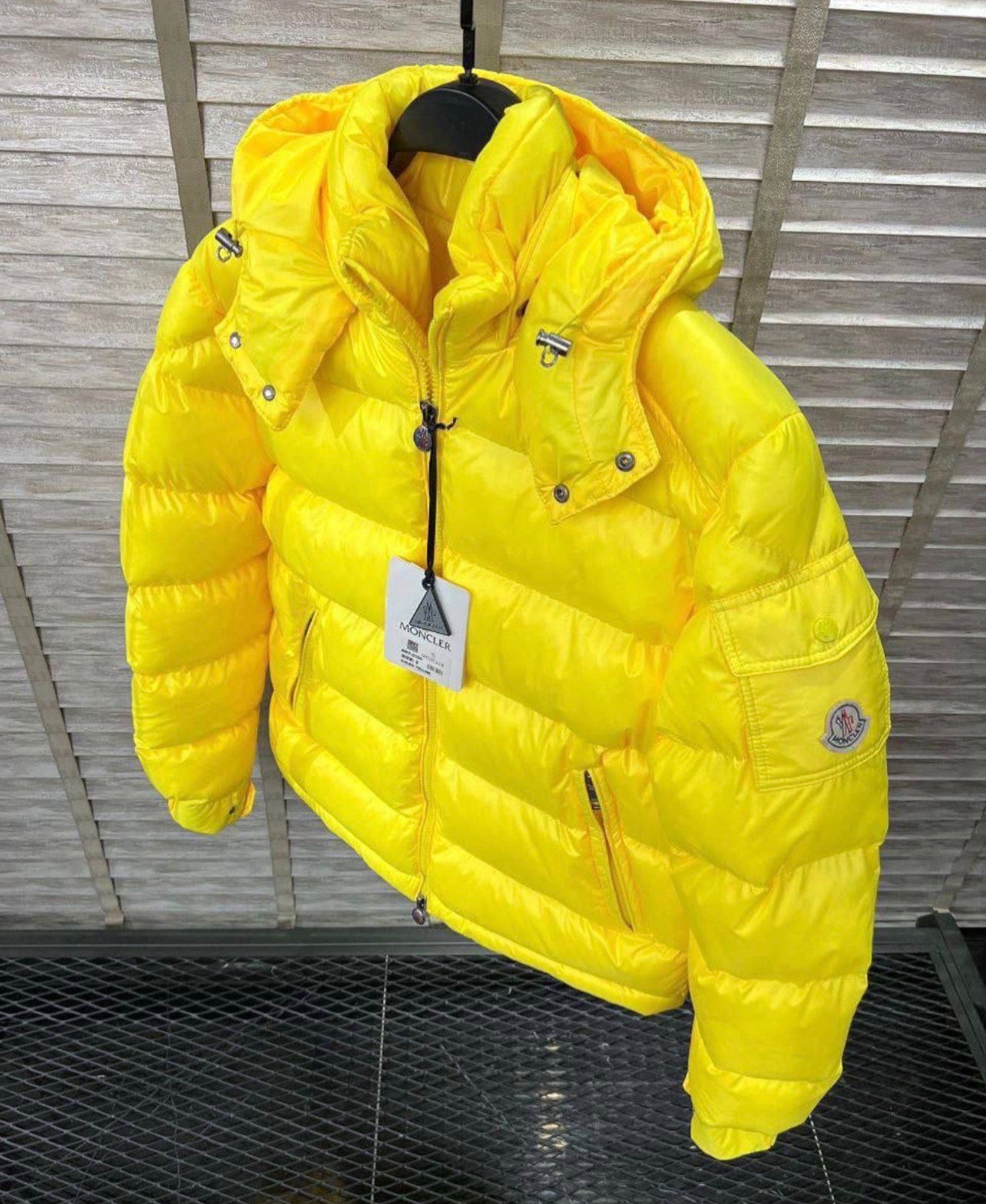 Moncler Jacket - 795