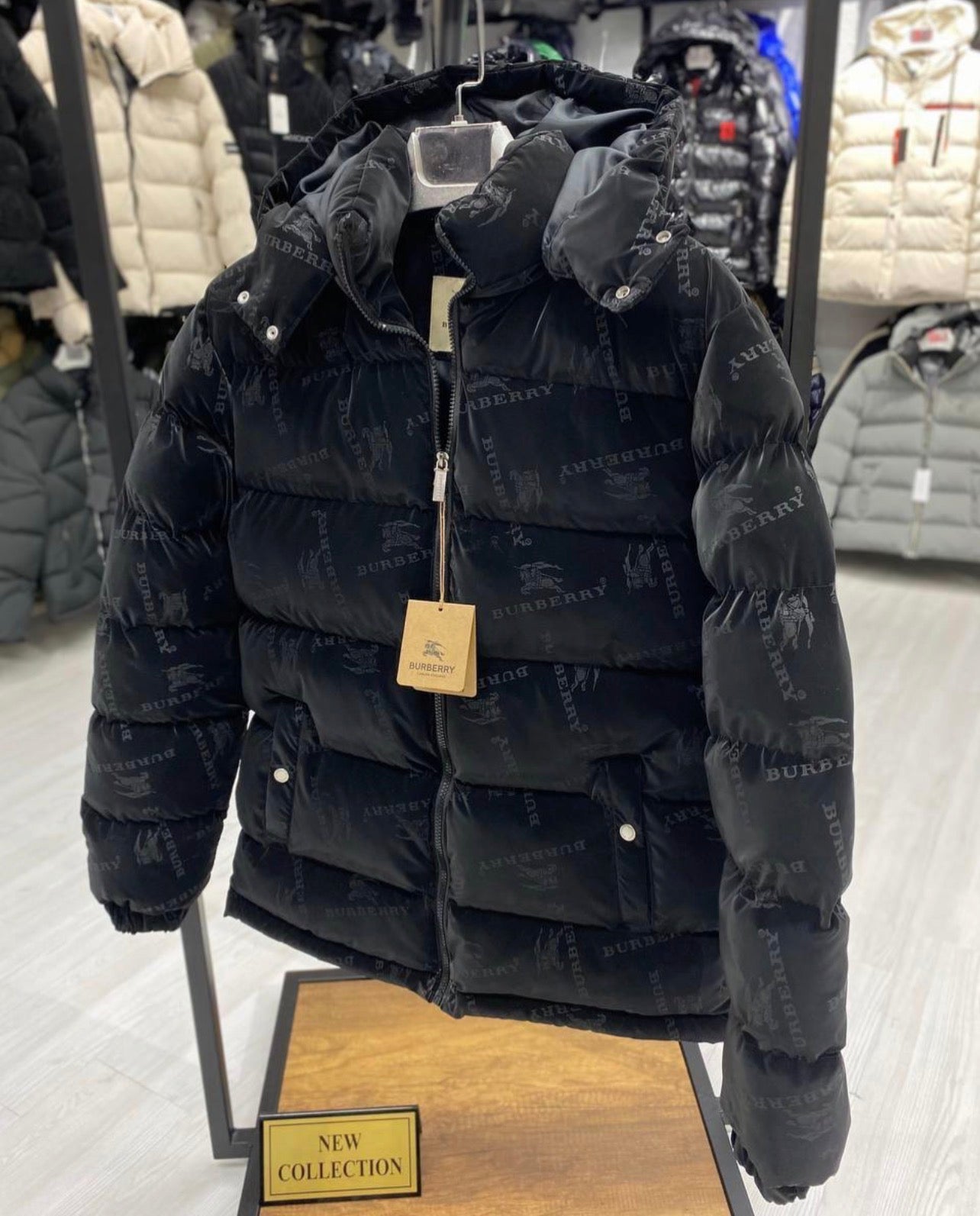 Burberry Jacket - 785